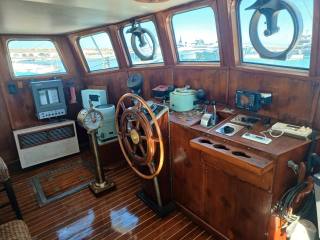 FAIRMILE 25