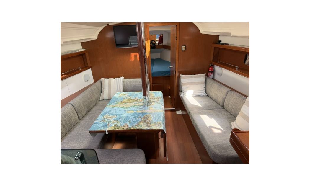BENETEAU OCEANIS 37