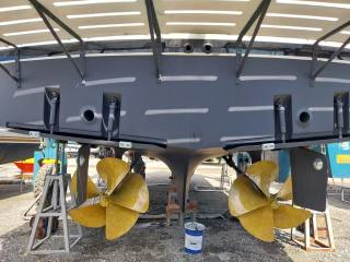 HATTERAS 58 Convertible